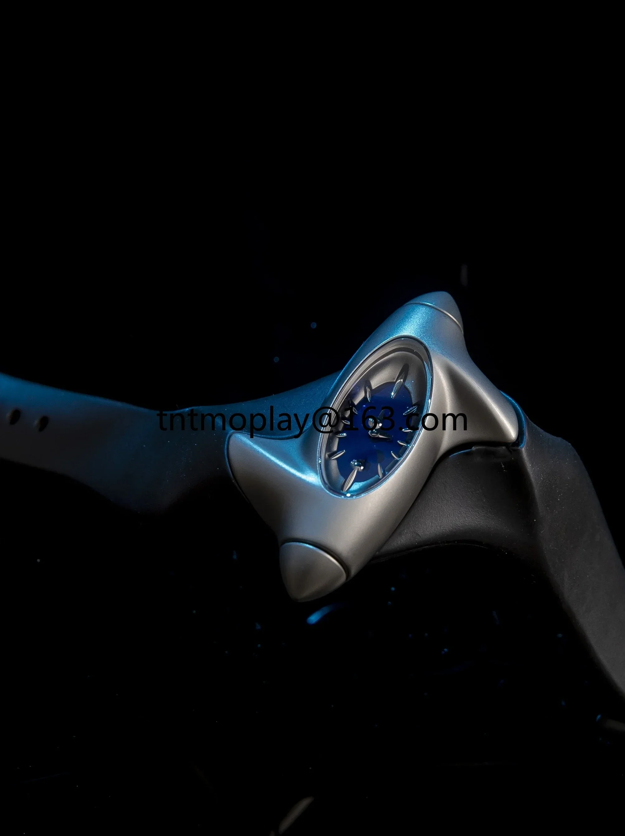 

Часы специальной формы не редкие в Европе, Америке и других регионов, а также же нишевый дизайн высокого класса.