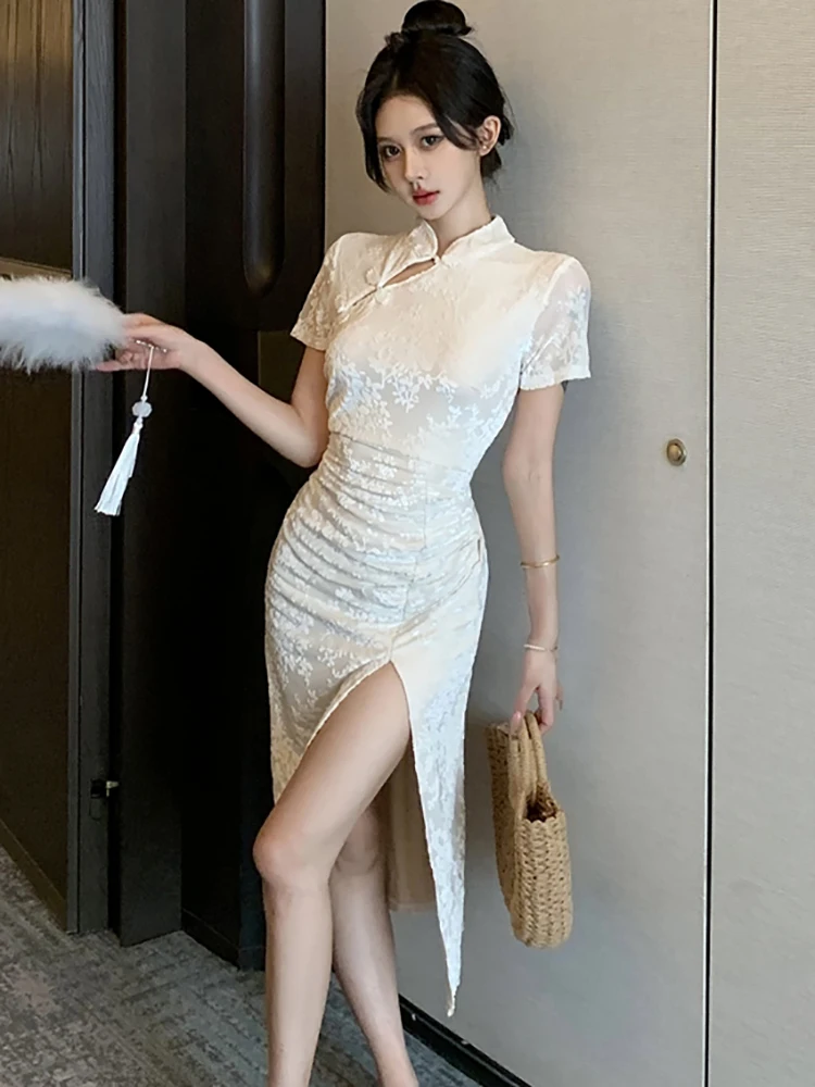 Robe mi-longue en maille Jacquard blanche pour femmes, col montant, manches courtes, moulante, Cheongsam, robe de soirée de luxe coréenne, nouvelle collection été 2025