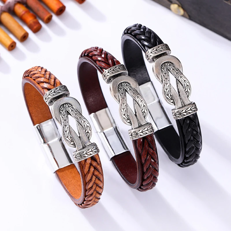 Image of Klassisches Unregelmäßiges Lederarmband für Männer, Edelstahl Magnetverschluss Punk-Stil, Herren-Armreif Schmuck Geschenk
