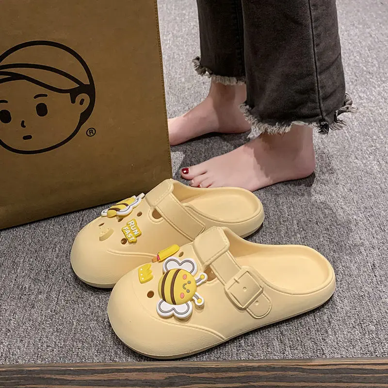 

Summer Outerwear Style Small Bee Head-Covering Slippers, Fashionable And Comfortable Cartoon Sandals, Office Style Mules