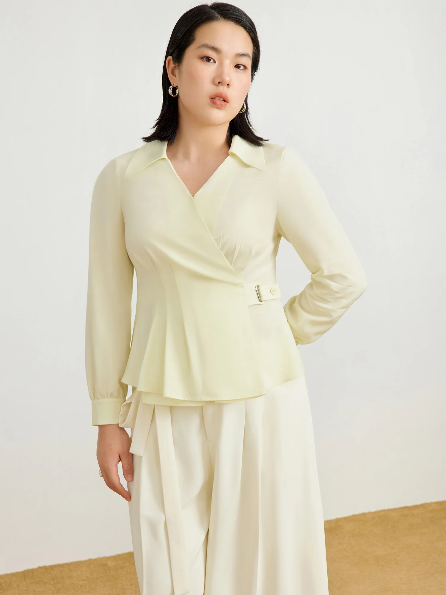 

DUSHU Women Beige Blouse Tops Waist Tie Design Chiffon Long Sleeved Shirt 2025 Summer New Office Lady Shirts Top 25DS81174