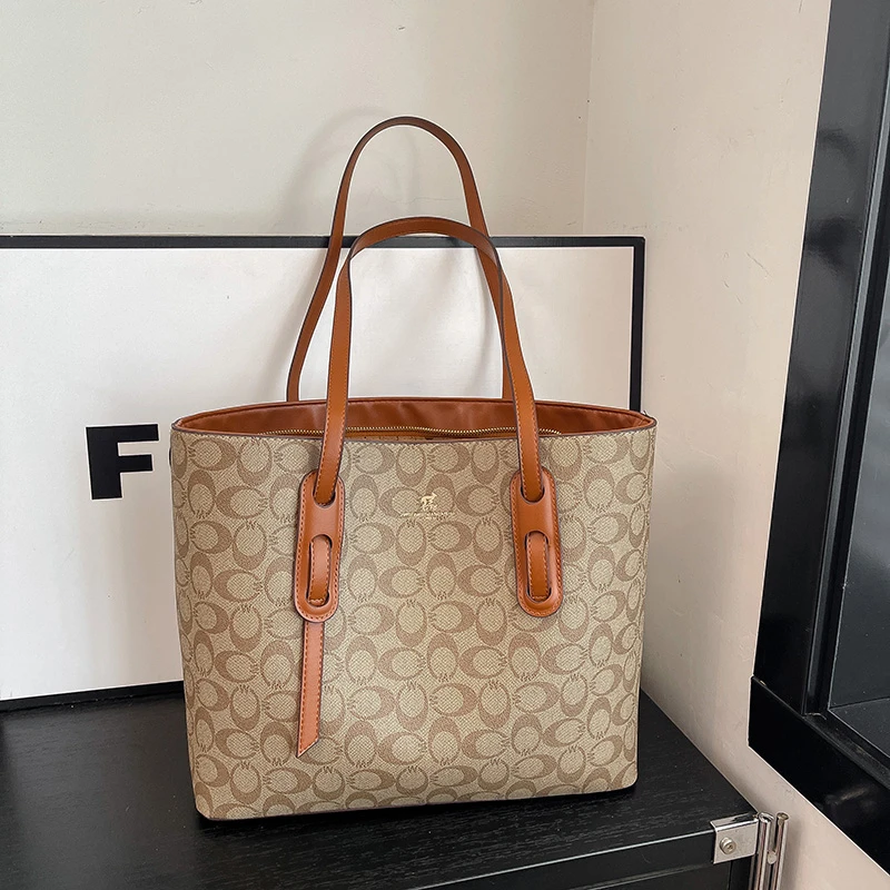 

Classic Elegant Leather Crossbody Bag: Women's Designer Inspired Shoulder Handbag, Chic Messenger Style Ladies Purse