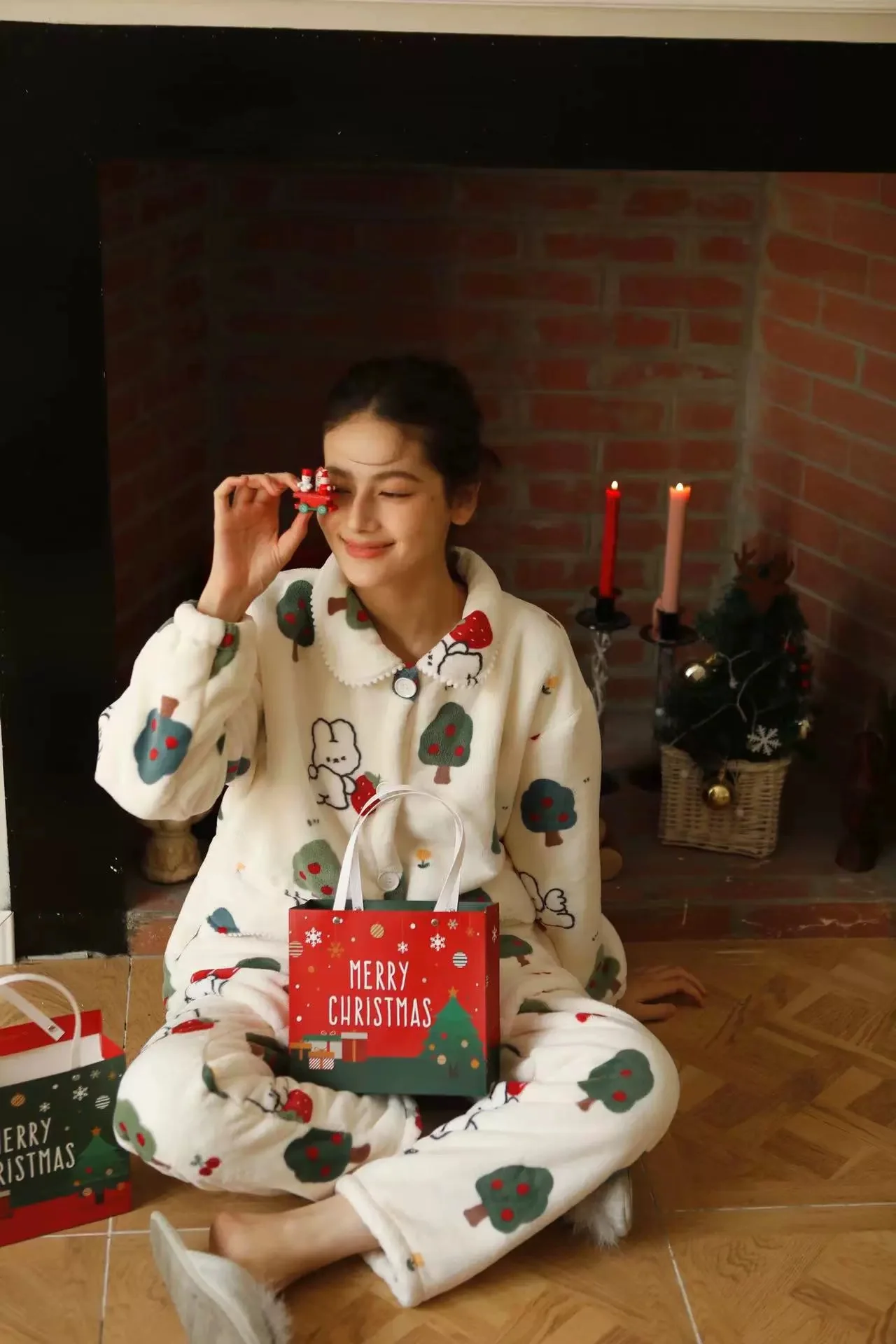 

Winter New Arrival Fleece-Lined & Thickened Pajama Set - Milk Fleece, Lamb Fleece & Composite Fleece, Multi-Color Printed Lounge