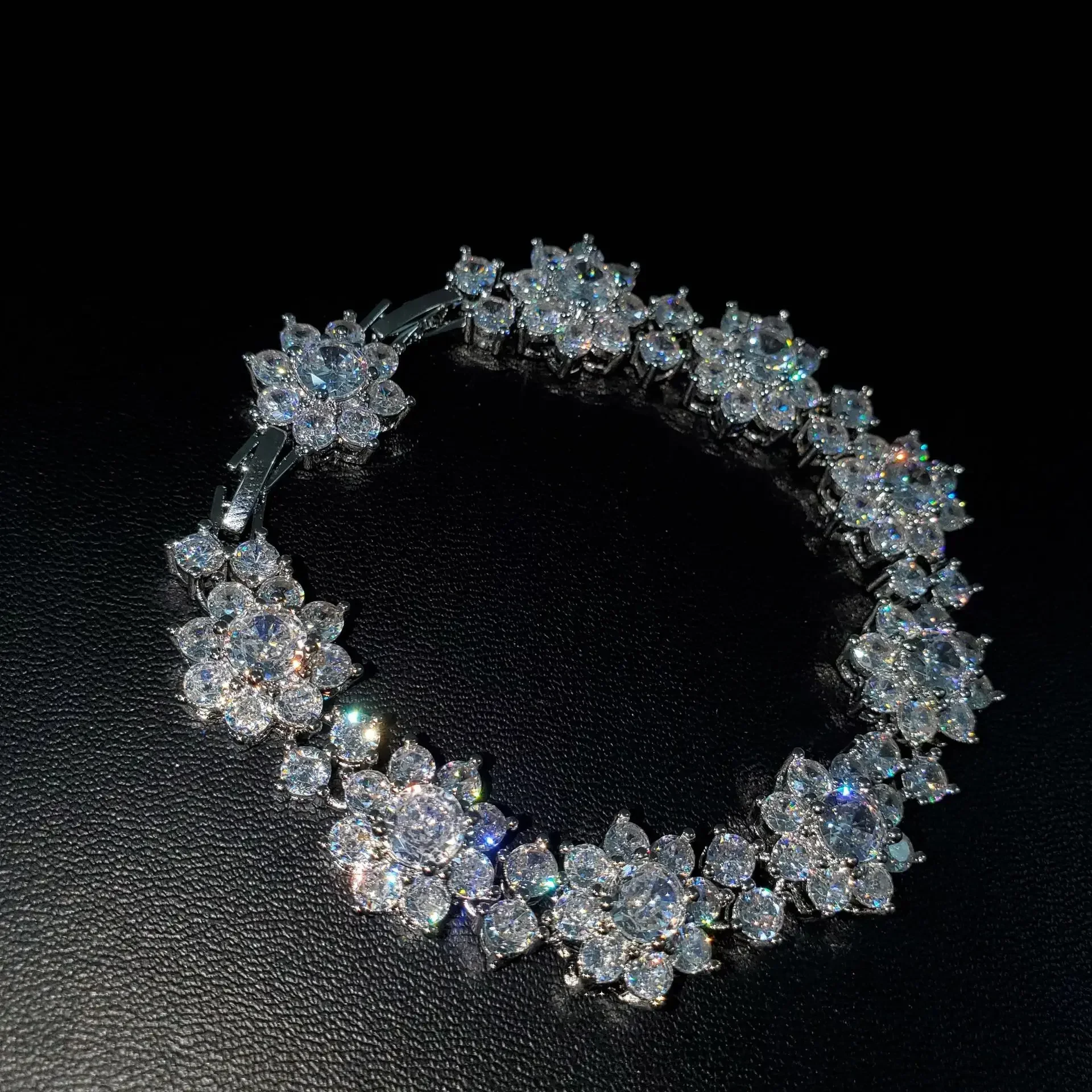 

MDL Moissanit1 стиль HW браслет с подсолнухом, утолщенный, 18 К, премиум-класса, полное бриллиантов, супер блестящие украшения для рук