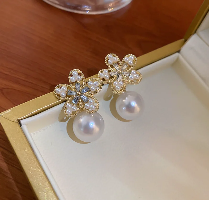 2022 new trend Simple S925 silver needle Pearl Flower retro Earrings for women Fashion Jewelry