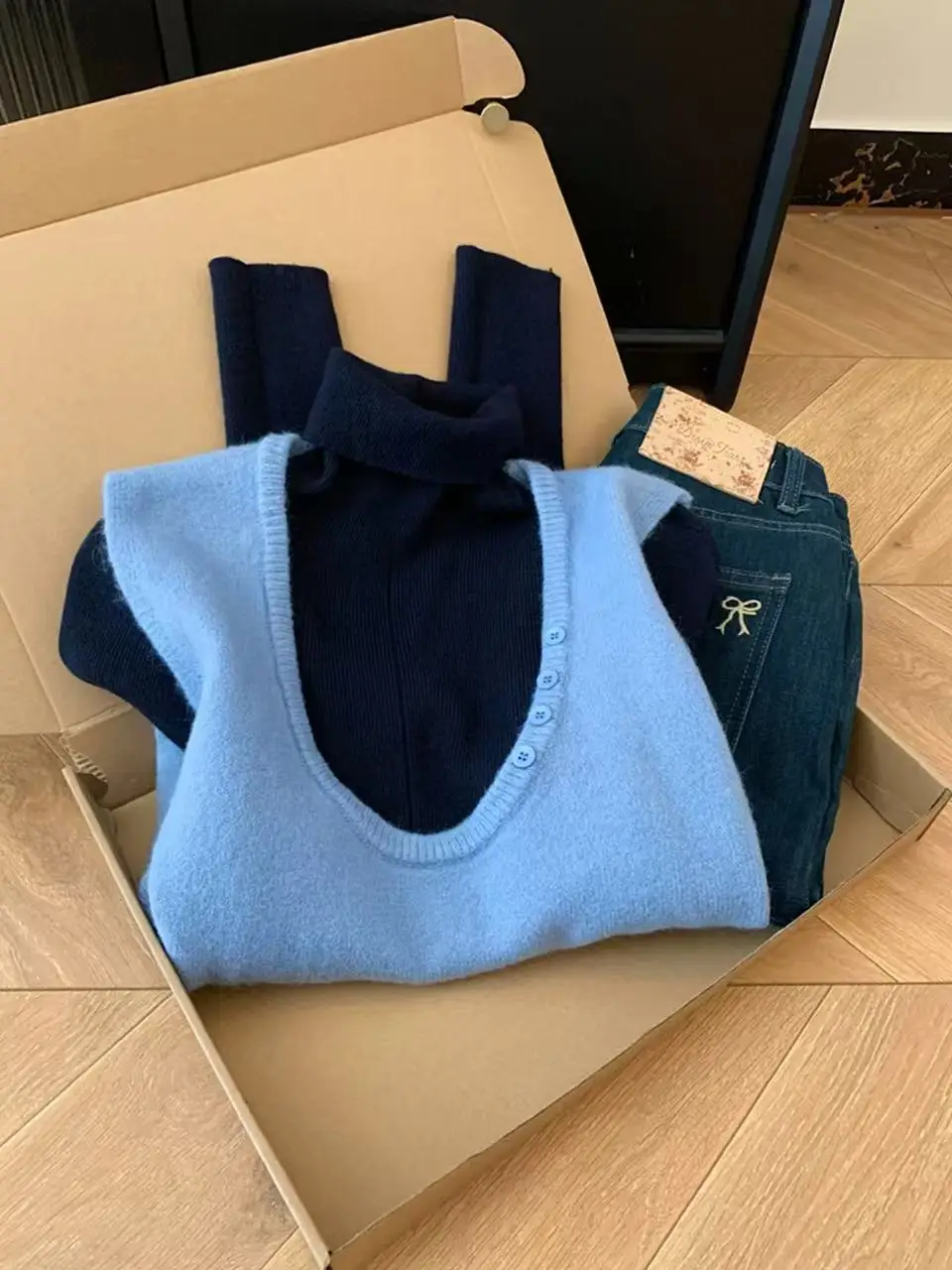 

Женский шикарный вязаный комплект из двух предметов: жилет с длинными рукавами и топ на бретелях с воротником-стойкой, облегающий, в корейском стиле, для весны и осени