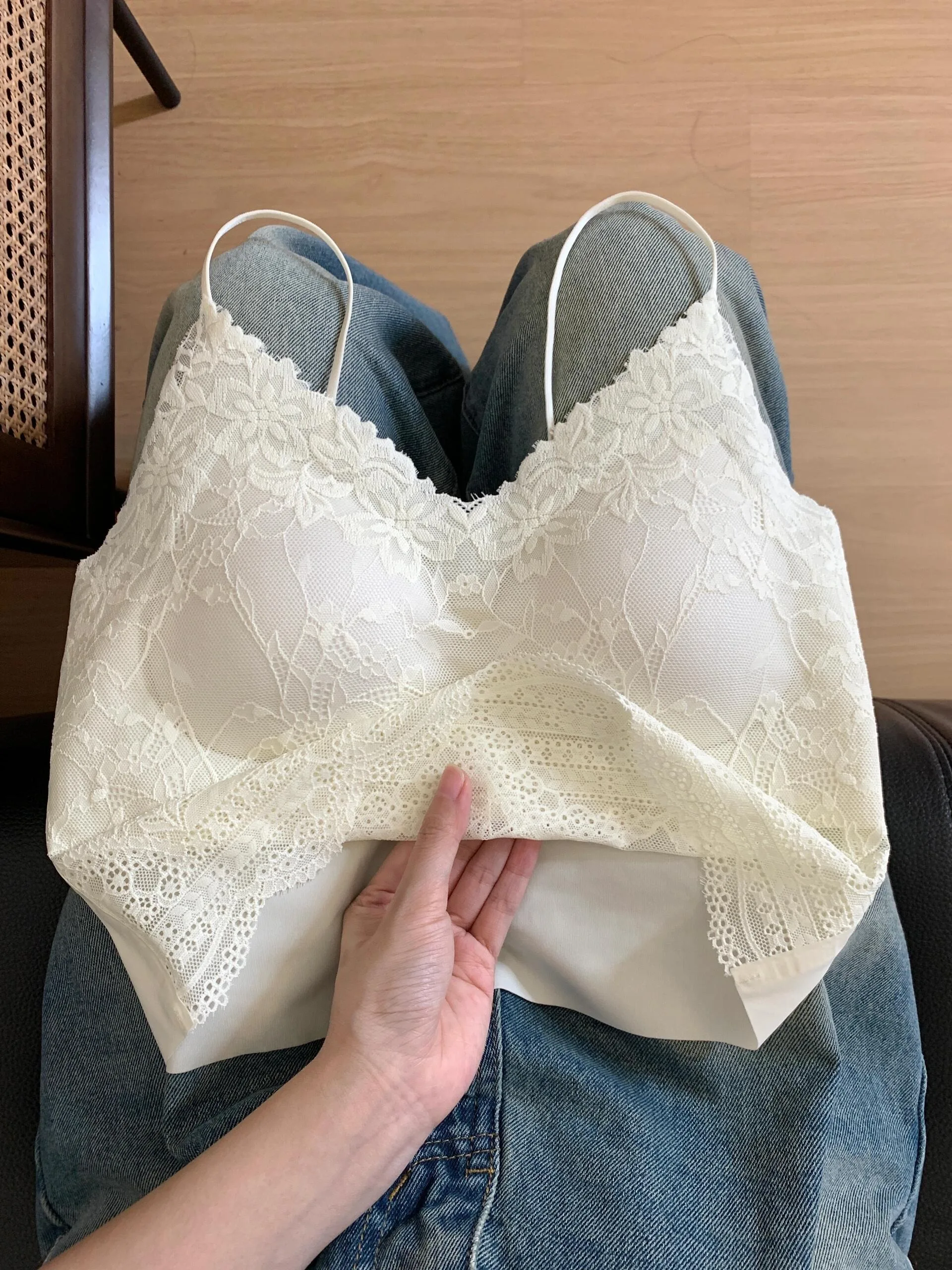 Canottiera estiva da donna sexy in pizzo Bal Brtte Top V-Ne Strapl con imbottitura sul petto per capispalla e stratificazione