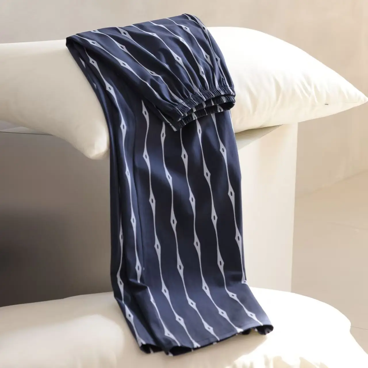 سراويل بيجامة رجالية متعددة الاستخدامات عالية الجودة، سراويل طويلة للربيع والخريف، سراويل مريحة أنيقة مخططة كبيرة الحجم يمكن ارتداؤها في الخارج