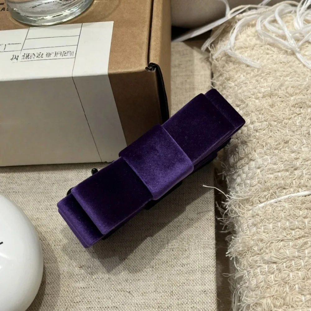 

Korean Style Double-sided Bow Hair Claw Solid Color Large Size Banana Clip Velvet Elegant Hair Claw Clip Daily Use