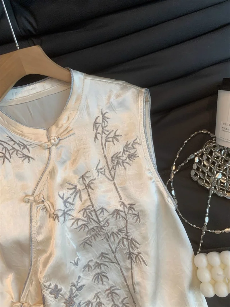 Gilet da donna Giacche da donna Moda Ricamo in seta di fascia alta nuovo gilet cinese Cappotto femminile senza maniche con volant in stile cinese