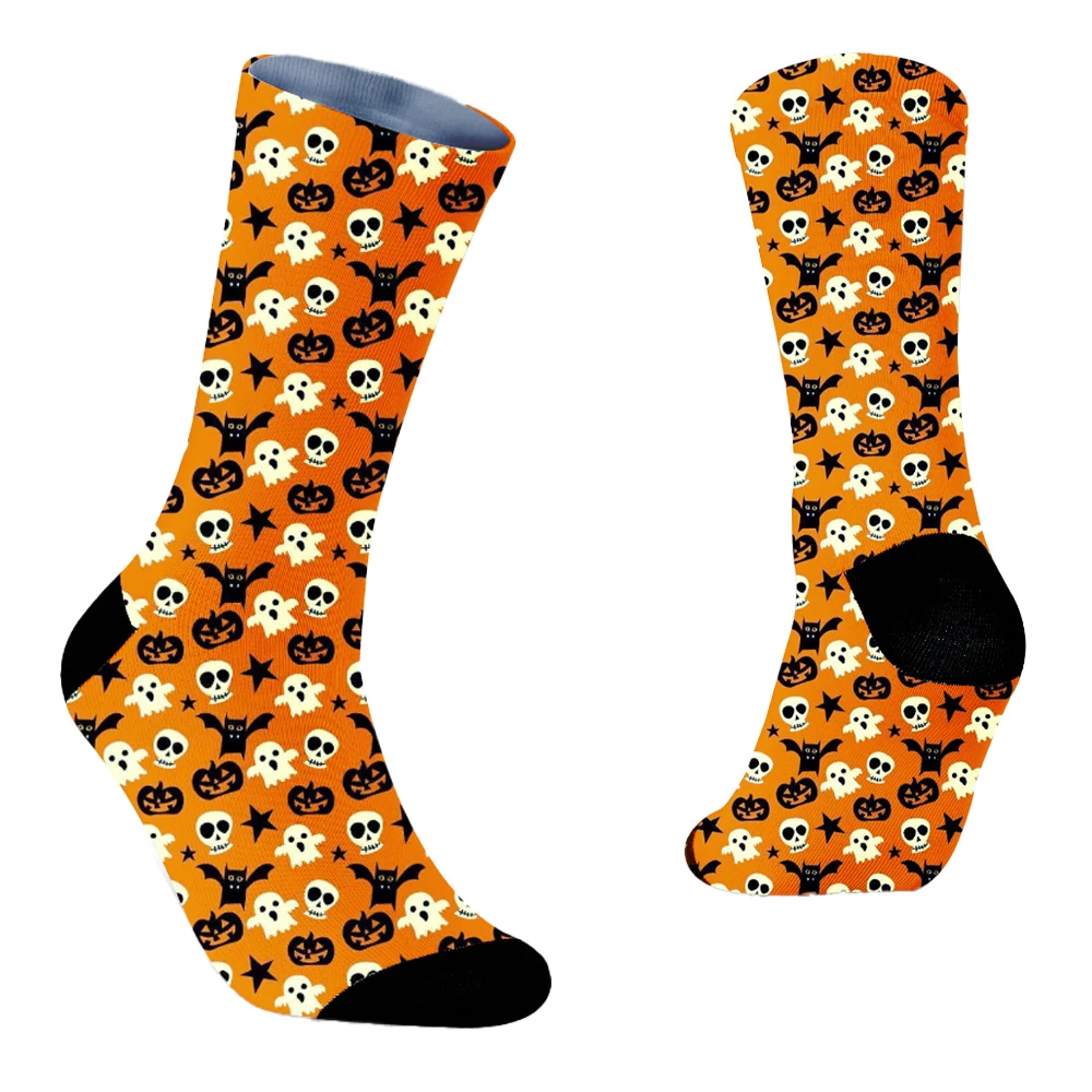 Neue trend ige Cartoon-Anime-Muster-Crew-Socken für Herren, atmungsaktive, bequeme, lässige Unisex-Socken aus Baumwoll mischung für Herren im Freien