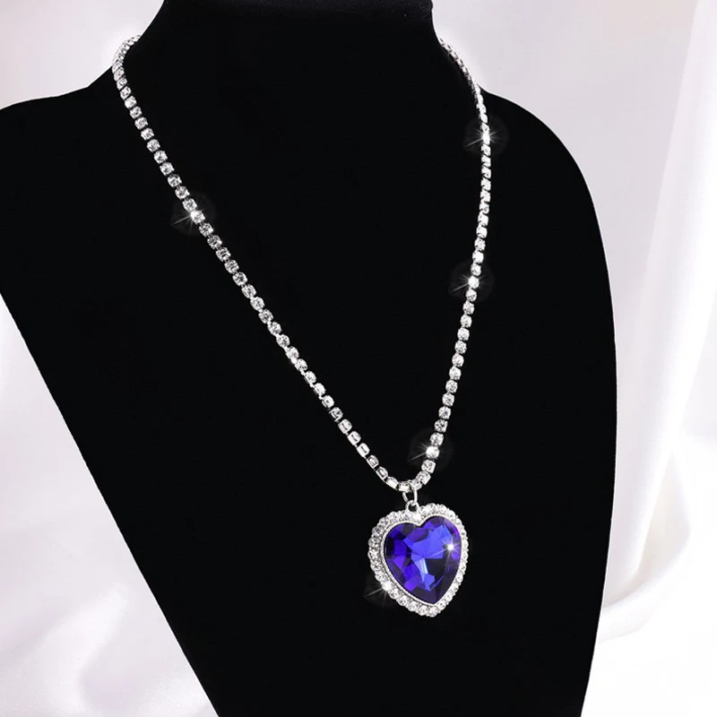 Luxury Blue Zircon Heart Pendant Necklace Women Romantic Exquisite CZ Diamond Necklaces For Women Wedding Jewelry Gifts