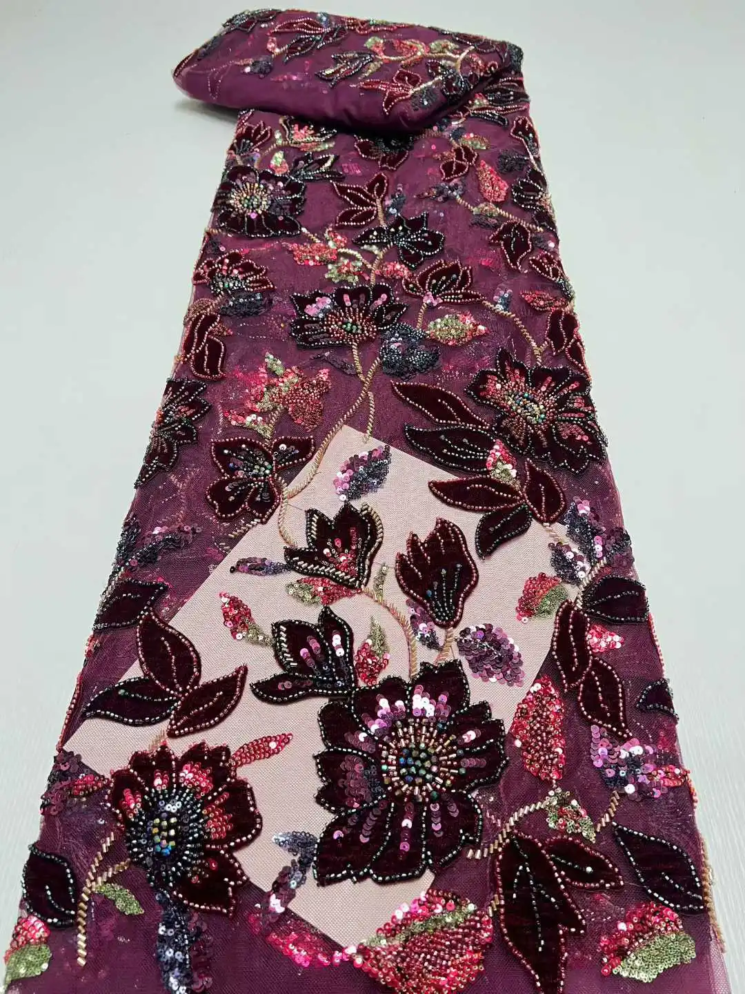 

African Velvet Laces Luxury 2025 High Quality Beads Lace Fabric Nigerian Lace Sequins Embroidery Bride Lace For Dresses