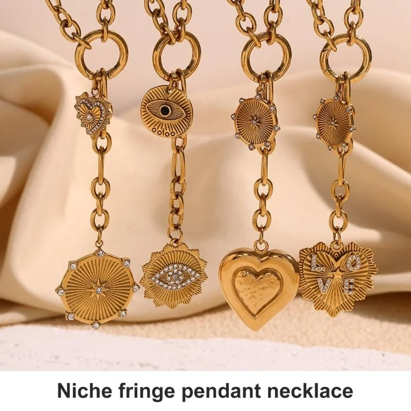 Stylish Heart Shaped Pendant Necklace Chain Necklace Handmade Necklace for Daily