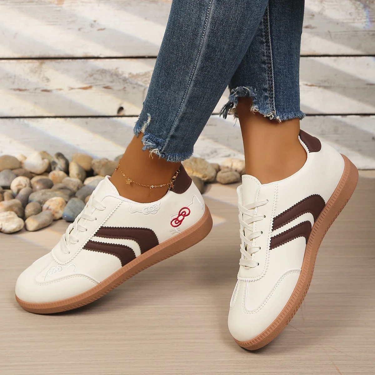 Koreanischer Stickerei-Stil 2026 Neue Damen-Trainingsschuhe, Vielseitige Casual-Sport-Ultra-Leichte Flache Weiße Sneaker – Detail 3