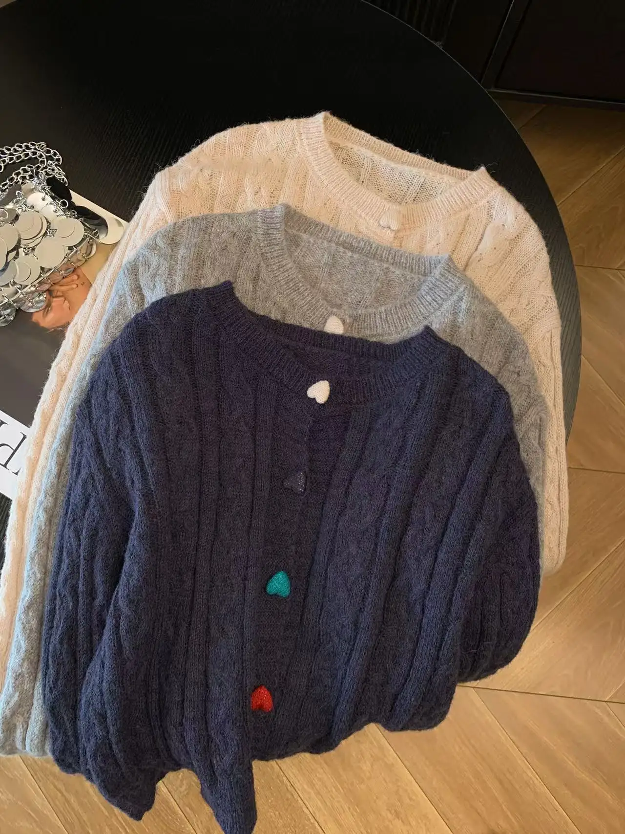 

Women's Round Neck Heart-shaped Button Sweatshirt Knitted Cardigan Spring Autumn Female Long Sleeved Knit Thin Coat