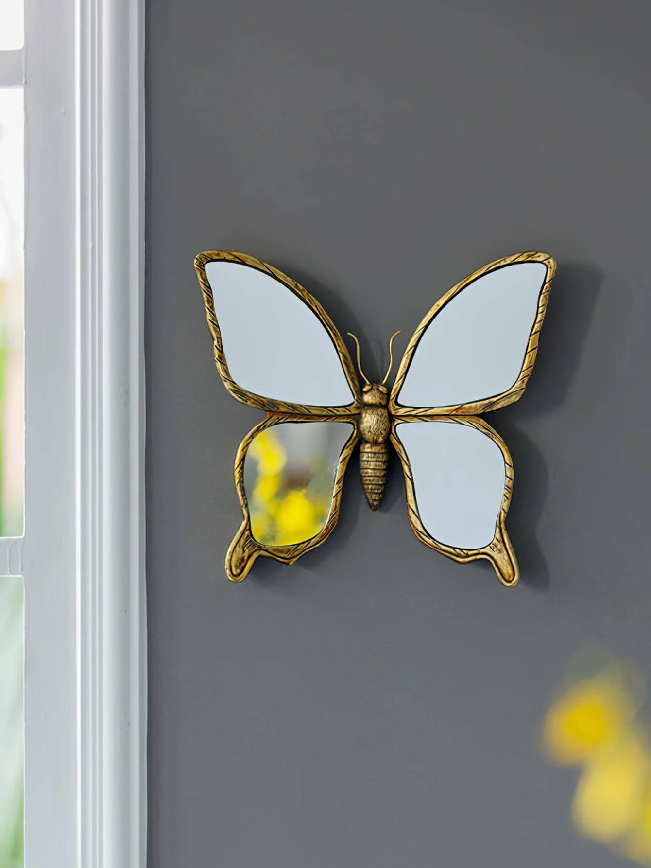 Luxury Butterfly Shaped Hanging Decorative Mirror, Vintage Rococo Carved Wall Ornament, Butterfly Makeup Mirror, Creative Background Wall Art for Living Room & Entryway