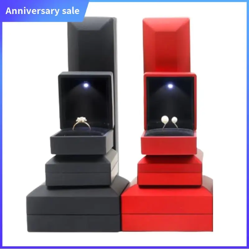

Fashion LED Light Necklace Long Chain Box Pendant Holder For Wedding Annivers Bracelet Display For Jewelry Gift Box B Durable