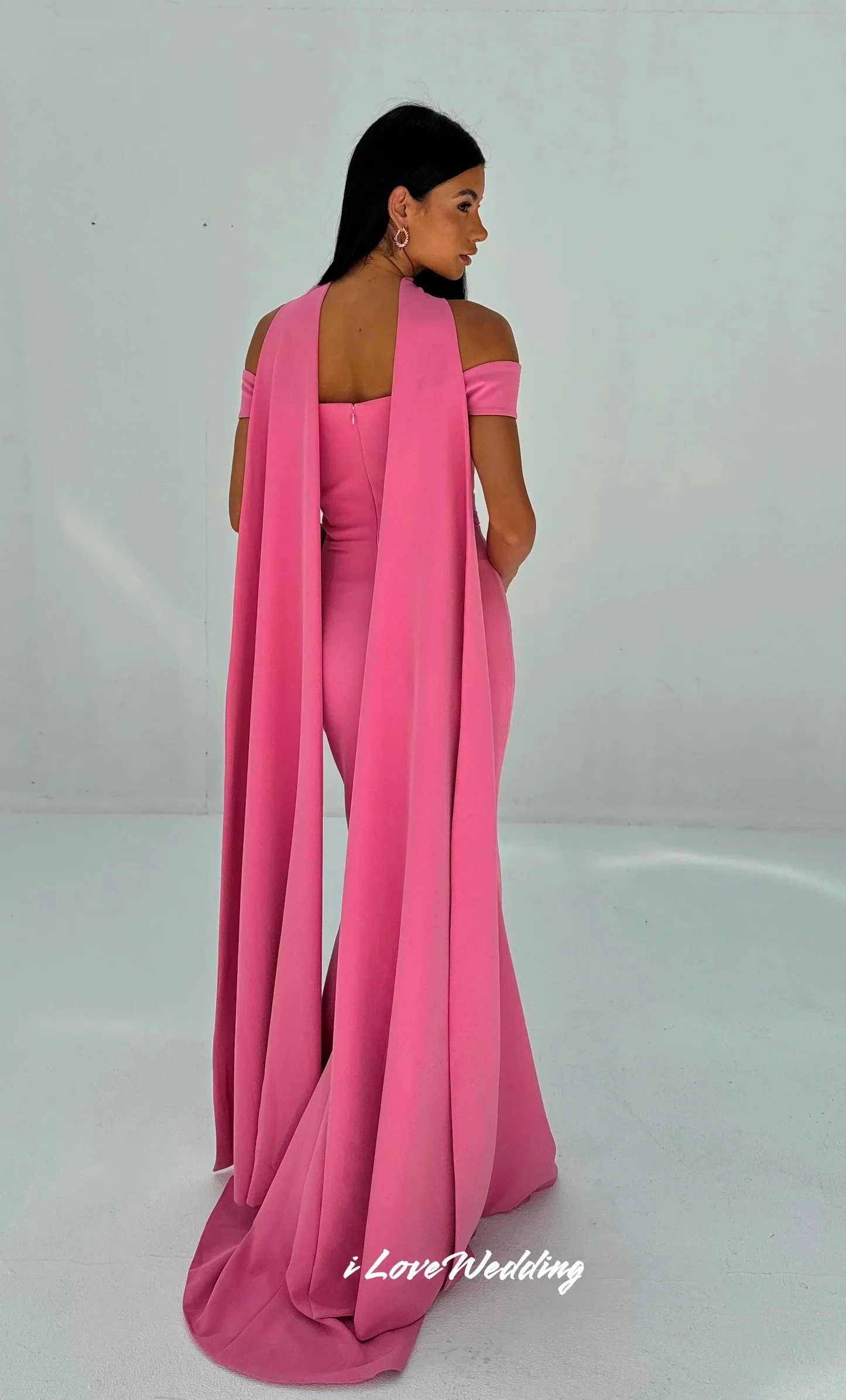 Pink Off the Shoulder Evening Dresses 2025 Satin Strapless Pleated Backless Mermaid Sweep Train Wedding Party Dresses Customized