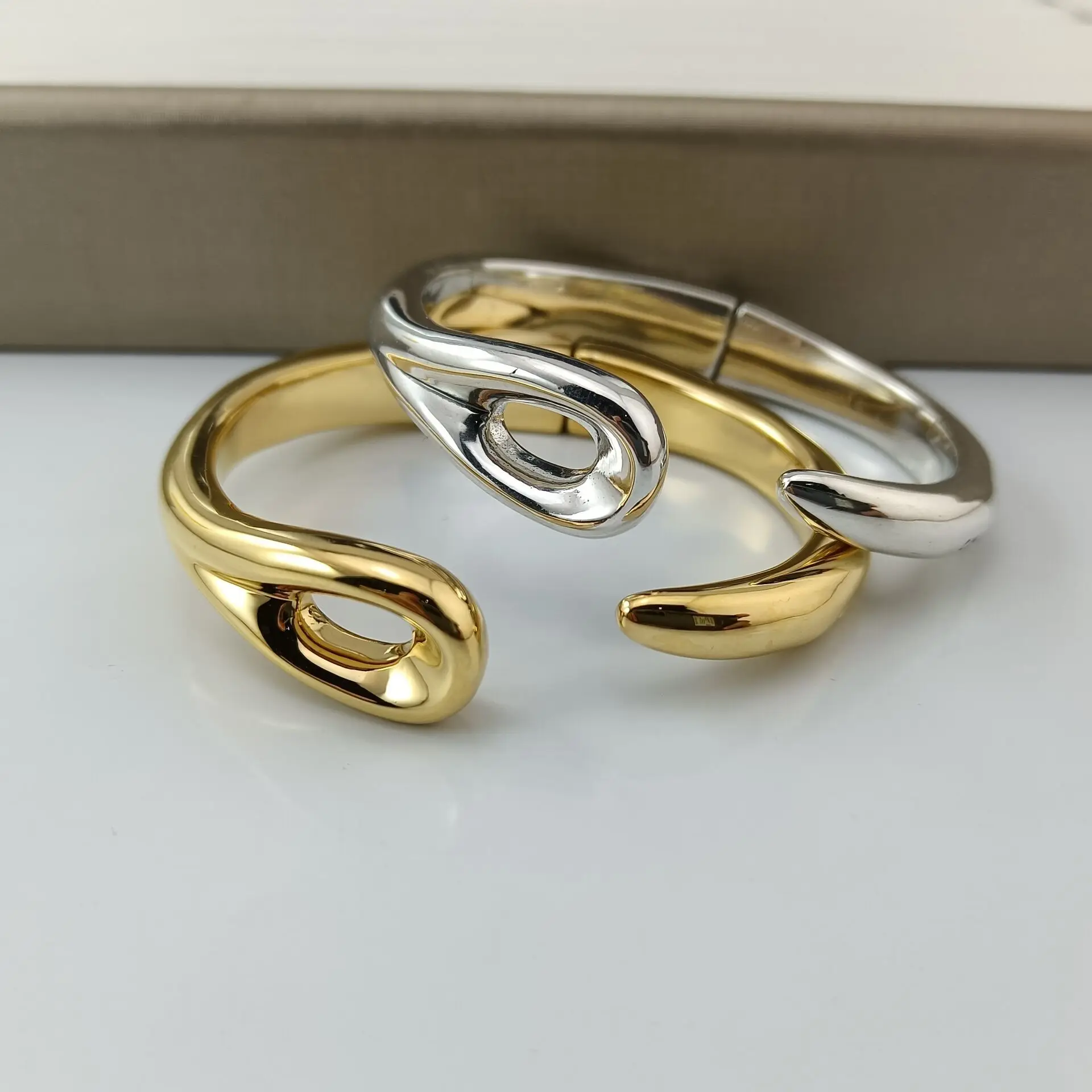 

2022 fashion tide product gold-plated silver minimalist ShouGongXing bracelets for men and women Europe free shipping