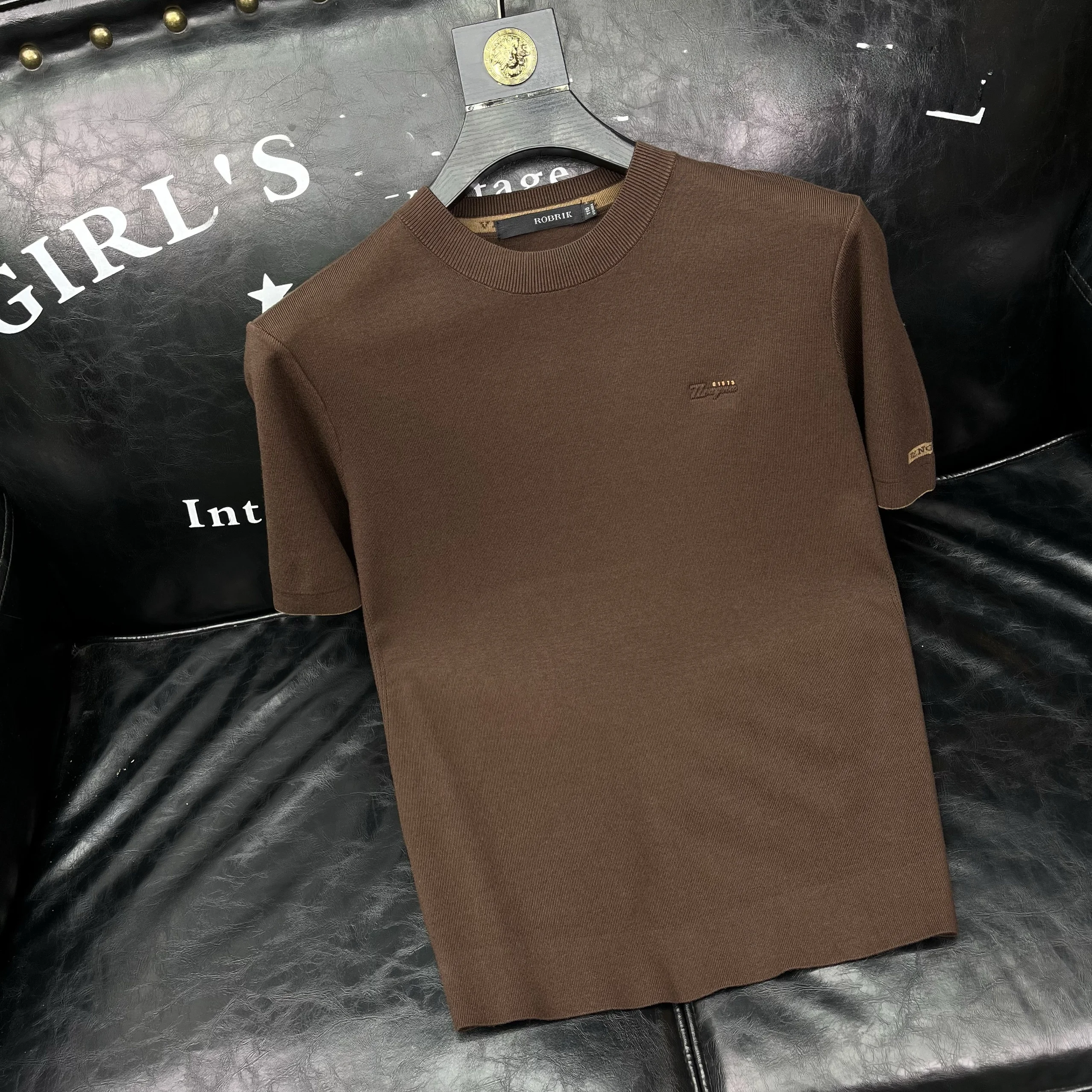 

High Quali Camere Knitted ort Sve Men's Sweater Faionable Inner Wear Base irt for Autumn And Winter Busin Cas...