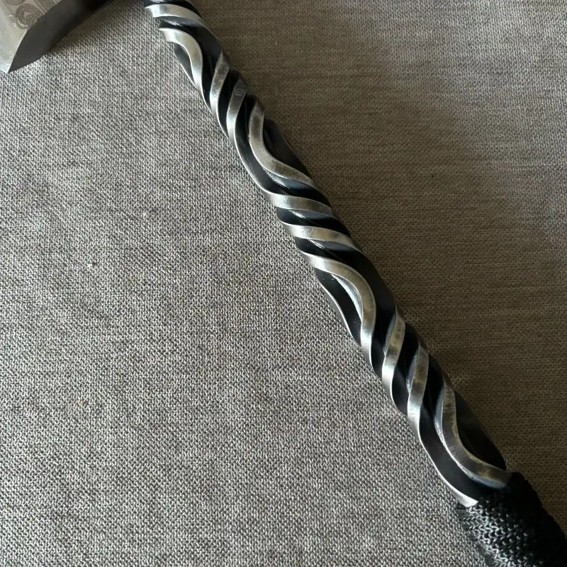 فأس ملتوية يدويًا متكامل للدفاع عن النفس متعدد الوظائف للتخييم في الهواء الطلق، فأس مخيم #3