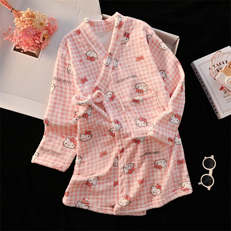 أنيمي كيتي الأطفال ليلة رداء Kawaii الفتيات موضة طباعة أفخم الوالدين والطفل أربعة مواسم البشكير الكورية الكرتون ملابس المنزل
