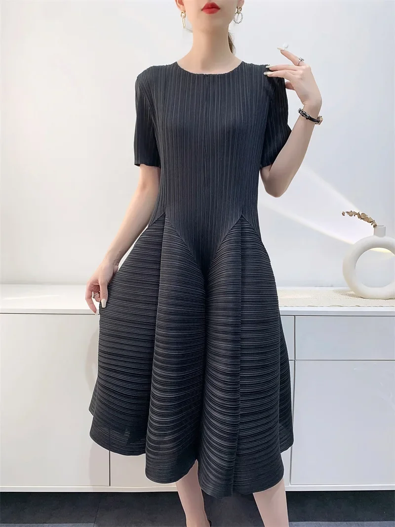 Miyake Pleated Dress Women 2023 Elegant Slim Summer New Casual Mid-Length Dresses Women Clothing O Collar Short Sleeve Bud Skirt