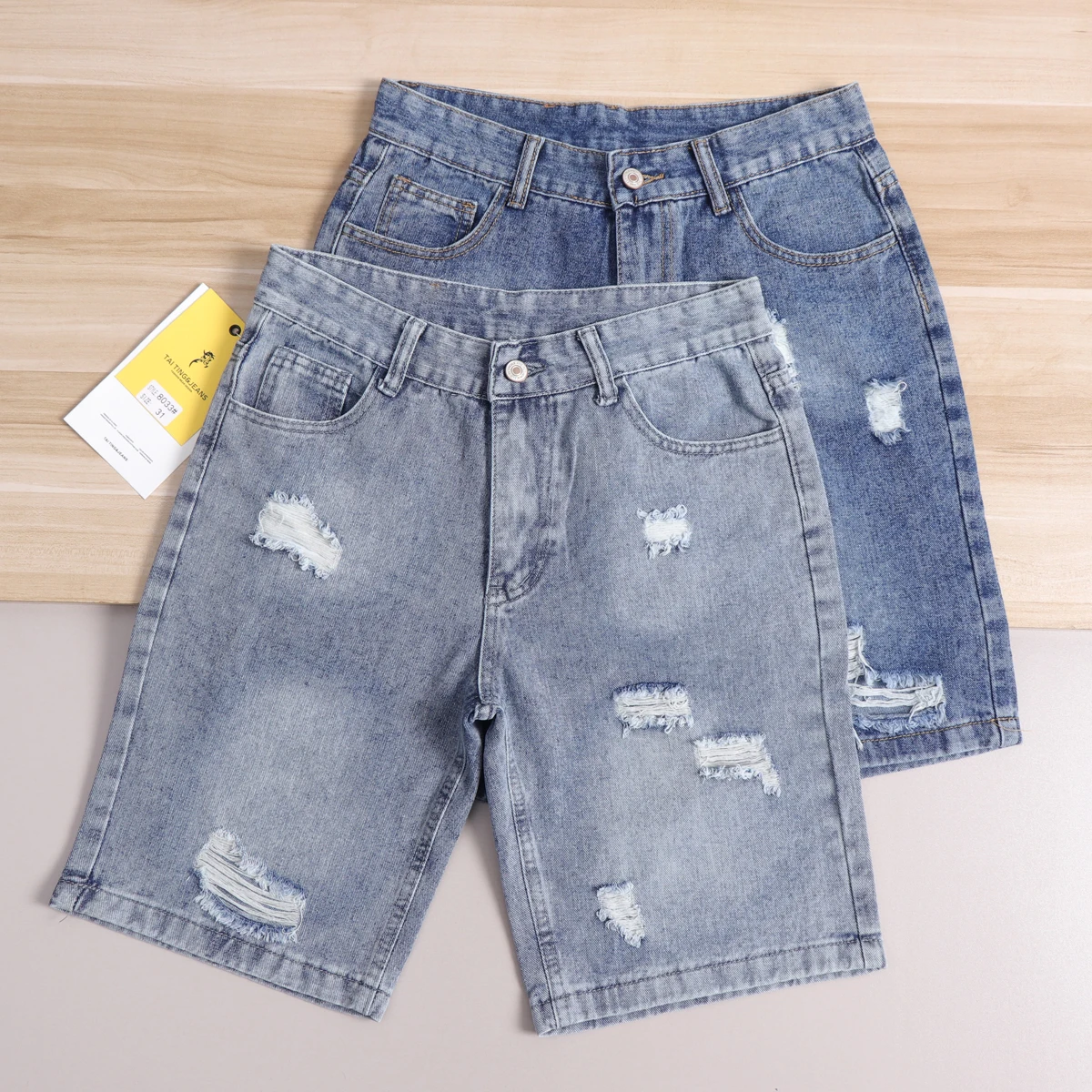 

Trendy Men's Distressed Straight Leg Jeans Shorts Fashionable Loose Fit Five-Point Pants Versatile Cool Mid-Waist Jeans Shorts