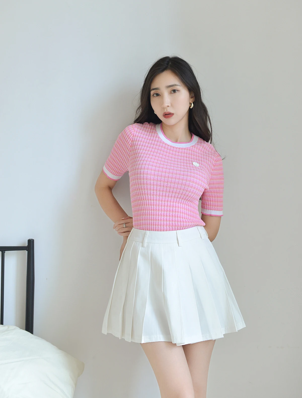 เสื้อยืดไหมพรมลายสก็อตสีชมพูหวาน สไตล์แฟชั่นสำหรับผู้หญิง รุ่นใหม่ประจำฤดูร้อน ระดับไฮเอนด์