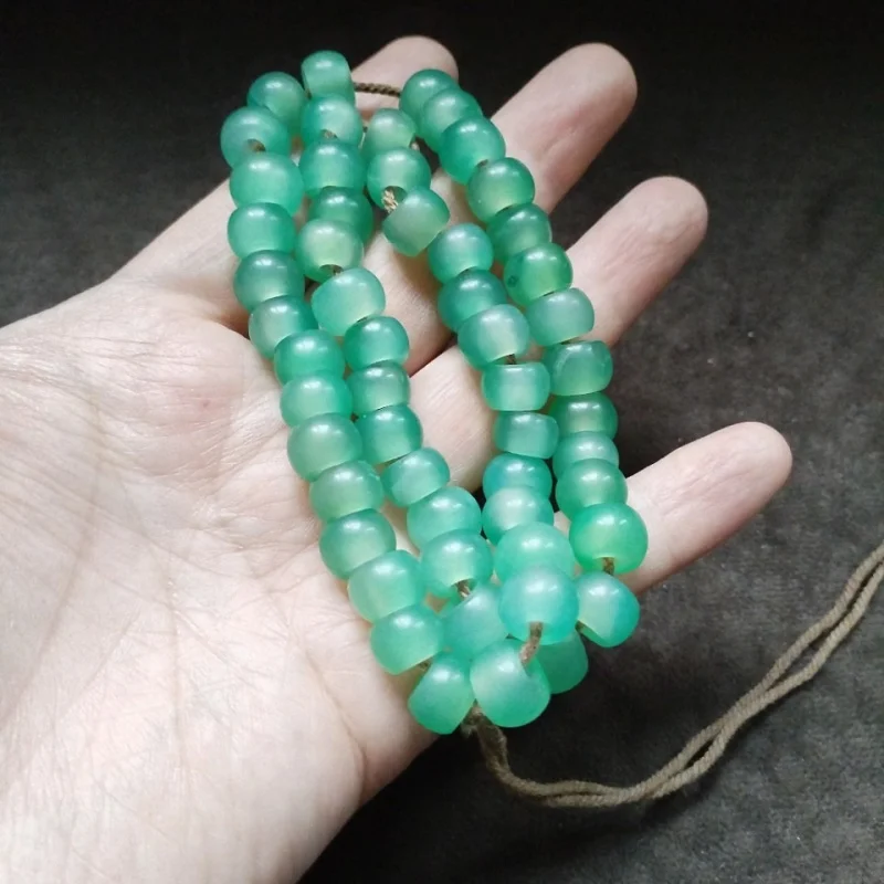 Tibetan Backflow Old Bag Berry Flat round Bead a String of Fruit Green Agate Beads Accessories