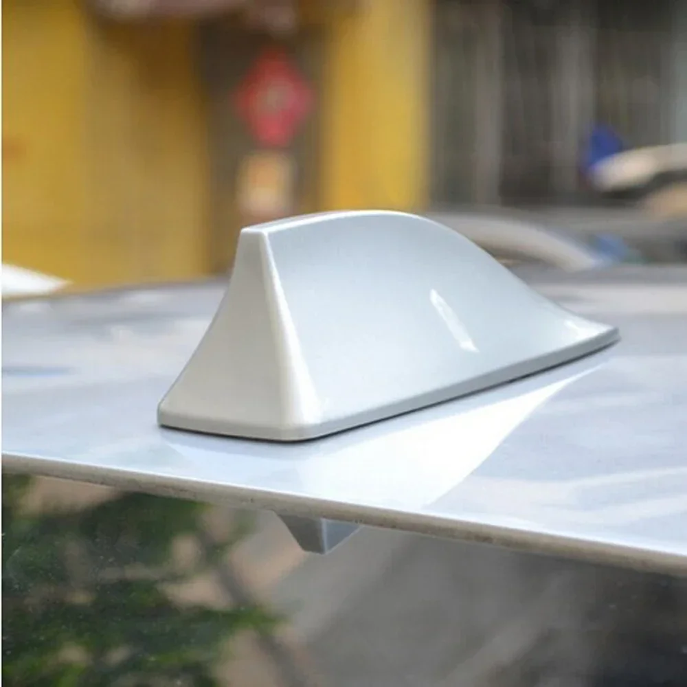 Car Radio Shark Fin Car Shark Antenna Radio FM Signal Design For Universal Cars Aerials Auto Exterior Styling Replacement Parts