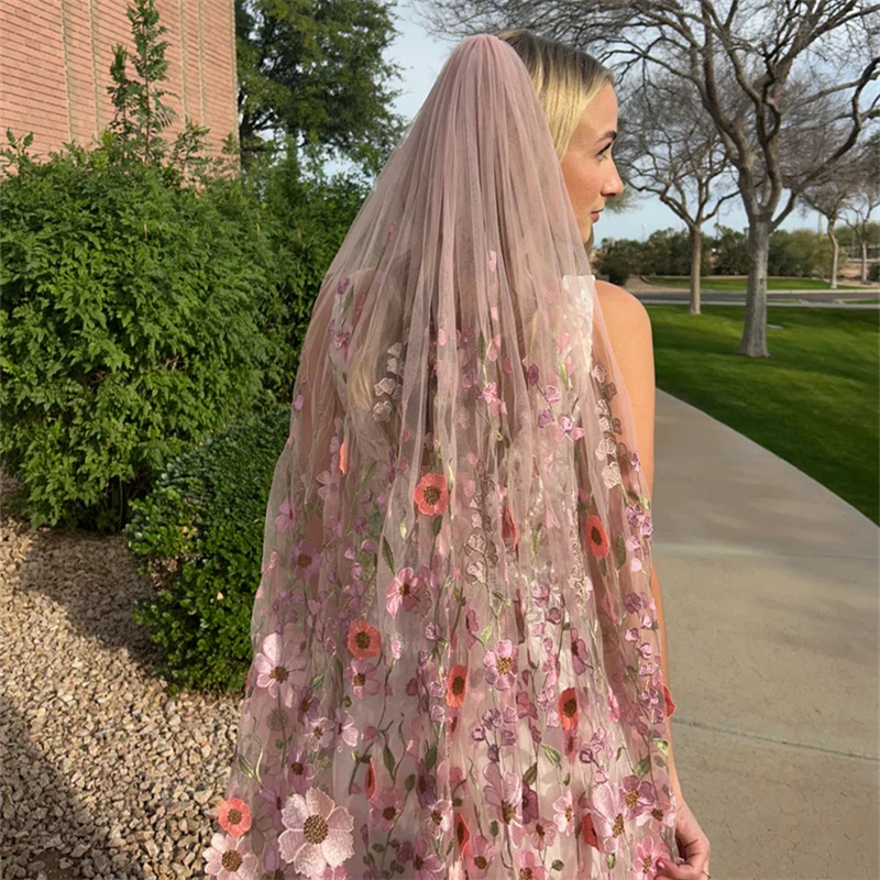 

3D Pink Flowers Floral Unique Wedding Bridal Veils Accessories For Brides Spring Outdoor Short Tulle Colorful Green Leaves Long