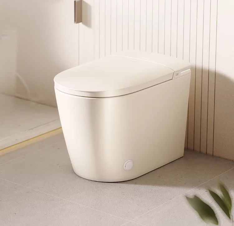 Fully Automatic Smart Toilet with Heated Seat Warm Wash Dual-Flush Modern Design S-Trap Drainage and Remote Control Included