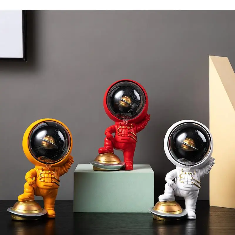 

Creativity Environmental Resin Astronaut Desktop Decoration Character Children's Room Home Accessories