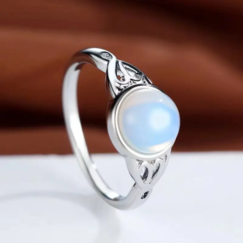 Advanced Moonstone, niche design, new temperament, women's earrings, fashionable and shiny women's accessories