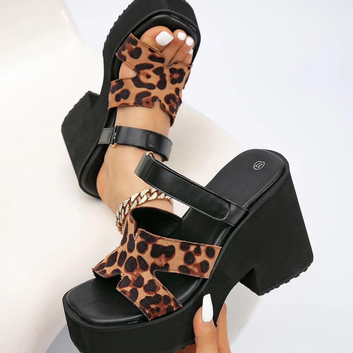 Ladies' Spring/Summer New Slope Heel Thick Bottom Tall Sandals Leopard Pattern Versatile Sandals Fashionable Comfortable Sandals