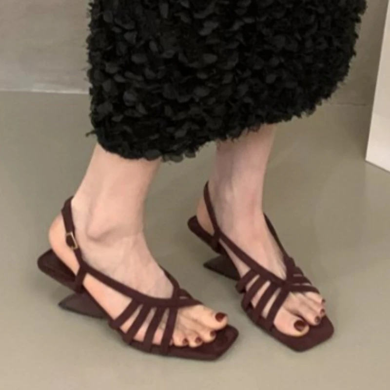 Sandales sexy à talons hauts pour femmes, chaussures élégantes à bout carré, mules à talons, nouvelles pantoufles d'été 2026, escarpins, tongs, chaussures de soirée pour femmes