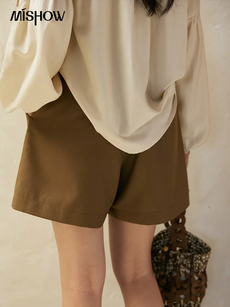 MISHOW Brown High Waist Shorts 2025 Three-dimensional I-shaped Pleated Hook Buckle Shorts Women Versatile Short Pants MXE41K1022