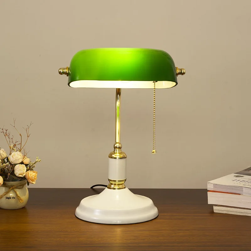 Bank Table Lamp European Style Glass Lamp Retro Office Desk Lamp White Living Room Bedroom Decorative Bedside Desk Lamp