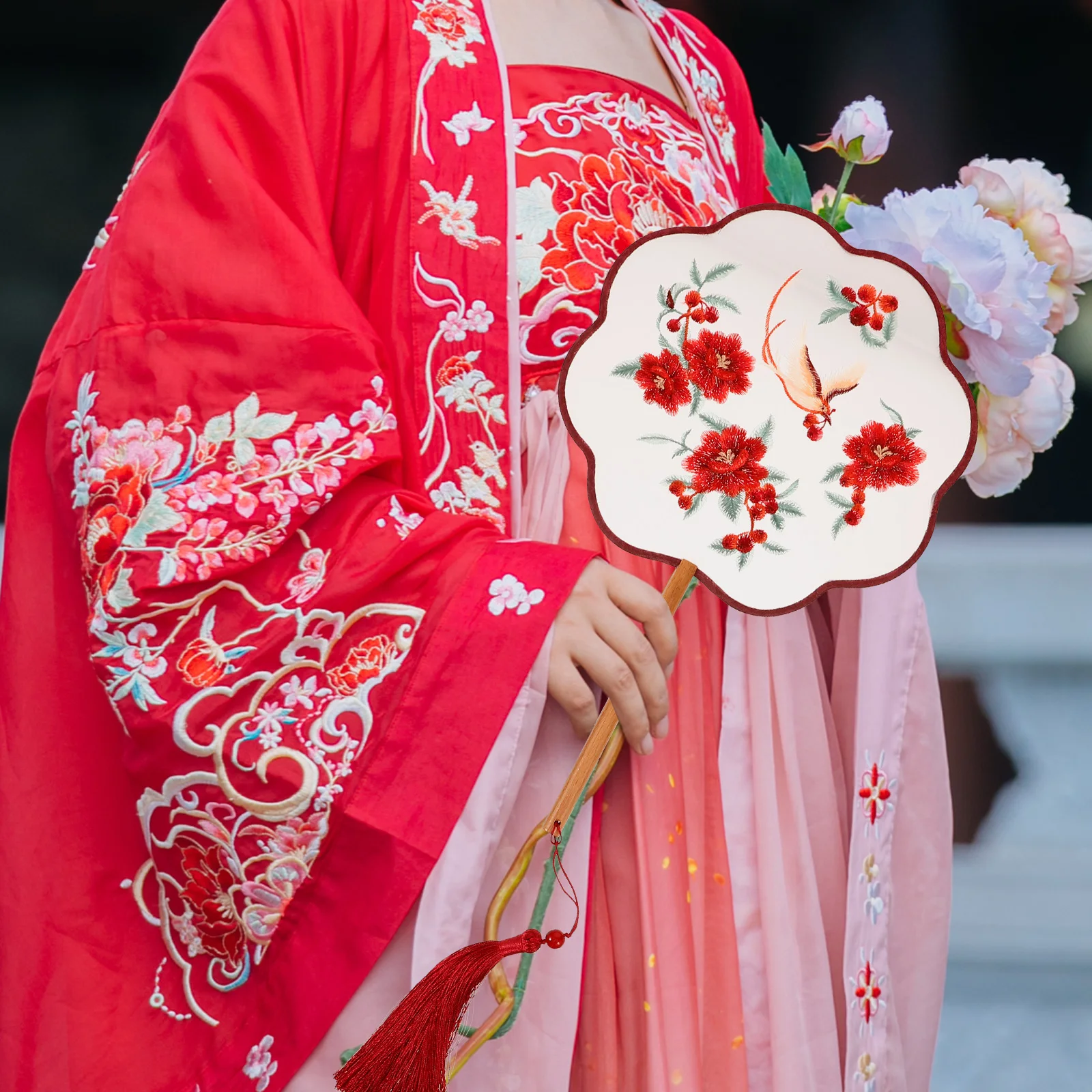 

Exquisite Double-Sided Embroidery Classical Chinese Traditional Decor Hand Fan For Room Decoration Lightweight Retro Circular