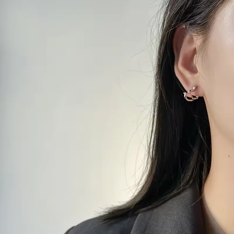 925 スターリングシルバー新シンプルなかわいいスウィートハートバックルイヤリングファッション女性ホットサークルファッションジュエリー