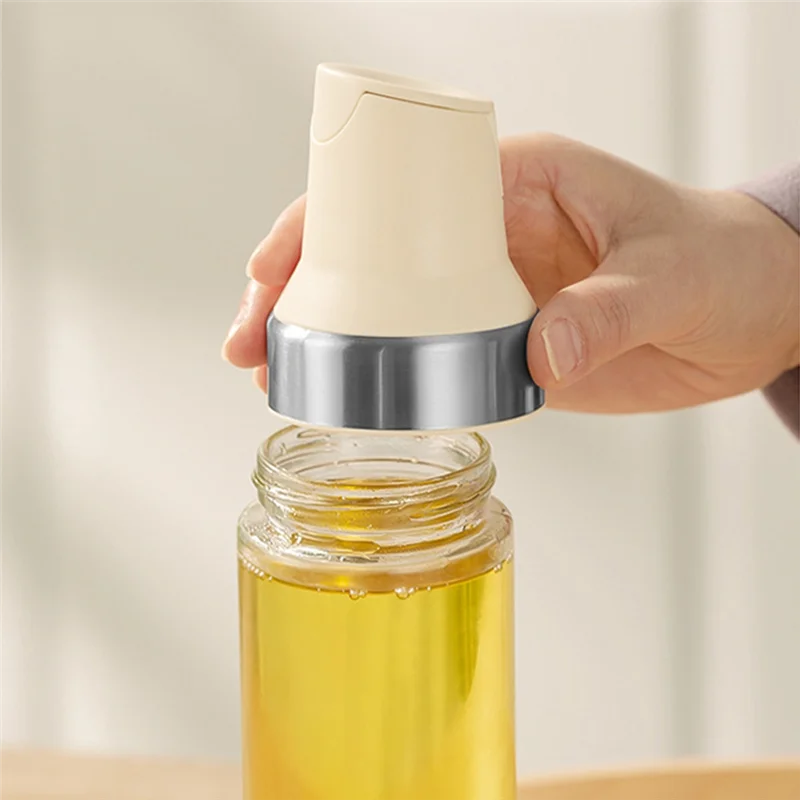 Automatic Opening and Closing Oil Pot Glass Oil Bottle Kitchen Leak-Proof Oil Tank Seasoning Bottle Container B