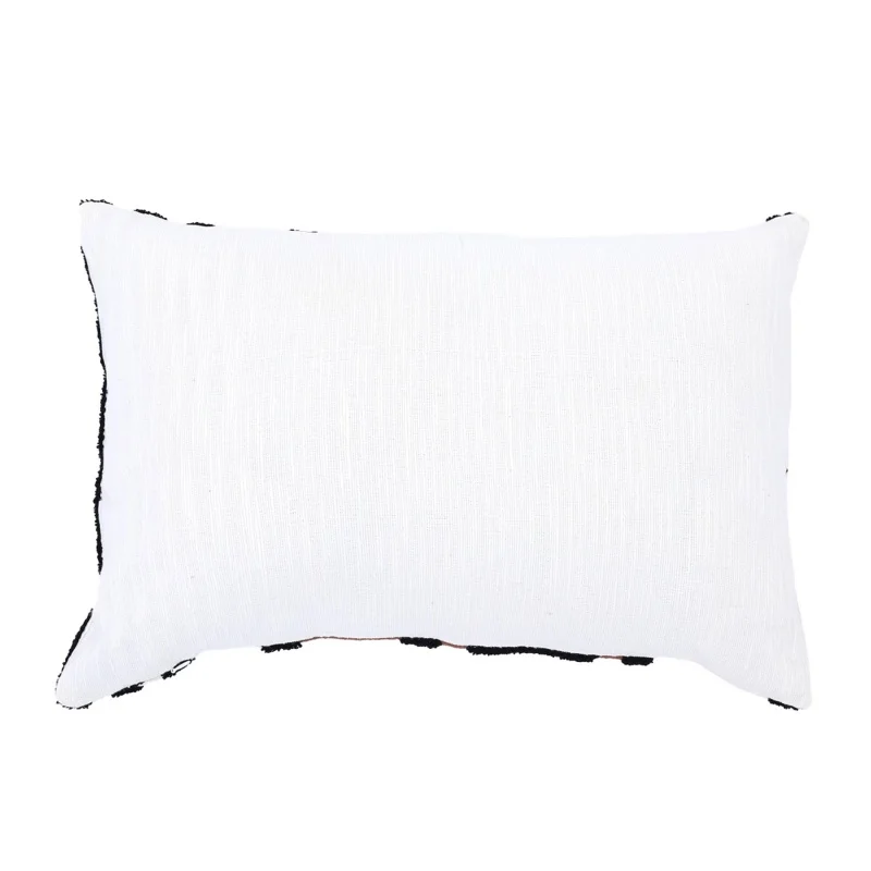 وسادة قطنية معنقدة مصنوعة يدويًا - بني وأبيض وأسود 24 × 16