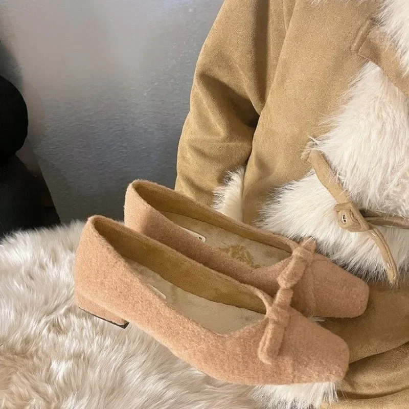 

Новинка 2023 года, женские летние замшевые туфли без шнуровки с французским бантом и квадратным носком, нескользящие туфли на одинарном каблуке