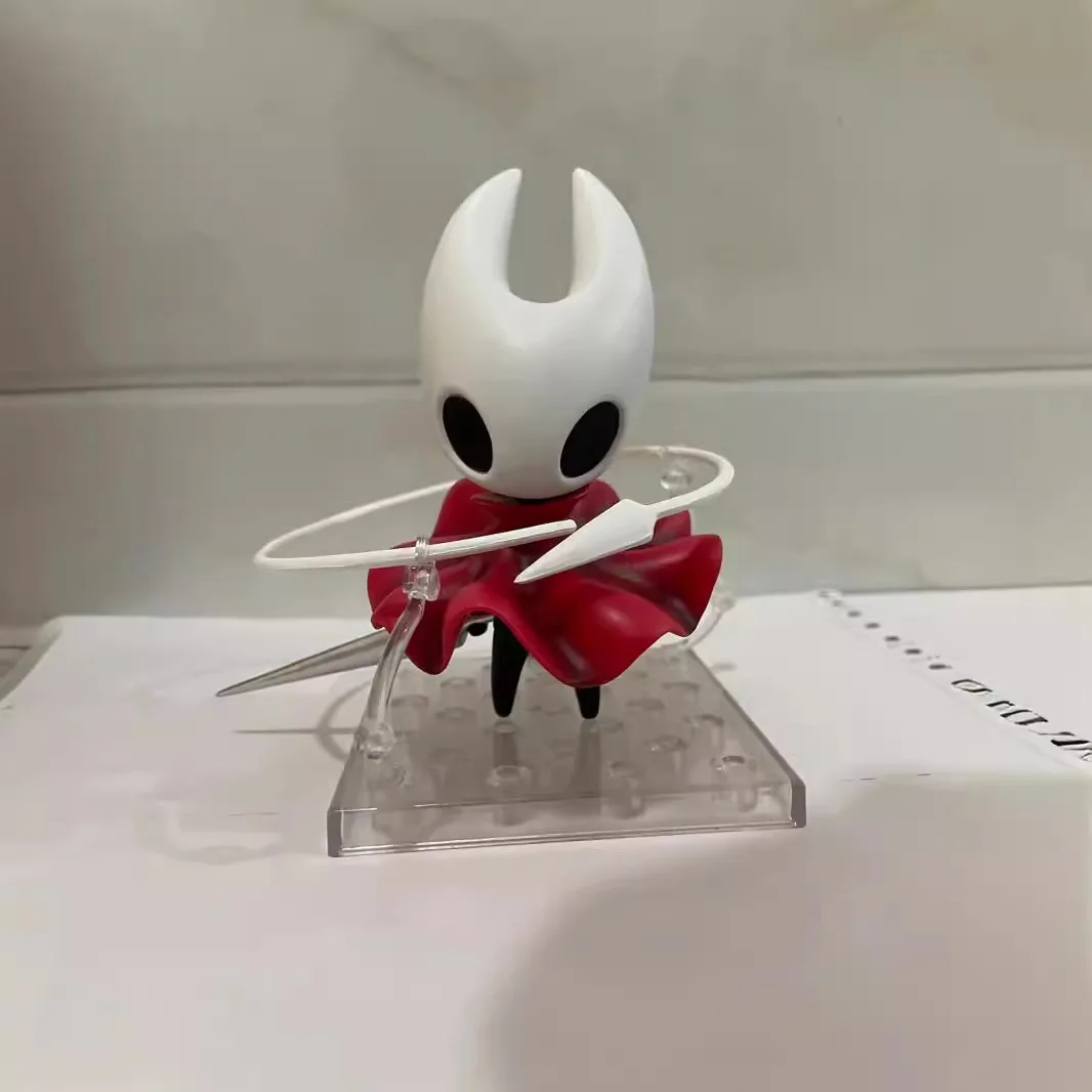 12cm Hollow Knight #2196 Silk Song Bumblebee Trendy Car Mount Ornaments Anime Figures Color Box Collectible Toys Christmas Gift