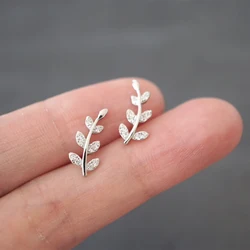 Huitan Dainty Leaf Olive Shaped Silver Color Stud Earrings for Women Shiny CZ Daily Wear Fancy Girl Ear Earrings Fashion Jewelry