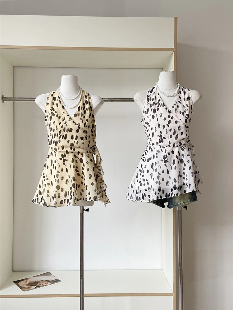 

2025 summer new Korean style waist cinched hanging neck V-neck slimming sleeveless leopard print vest sweet spicy chic top