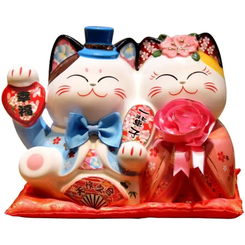 

Lucky cat ornament
