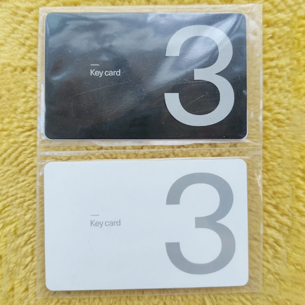 

Original Remote Key NFC CARD for Polestar 3 white and black